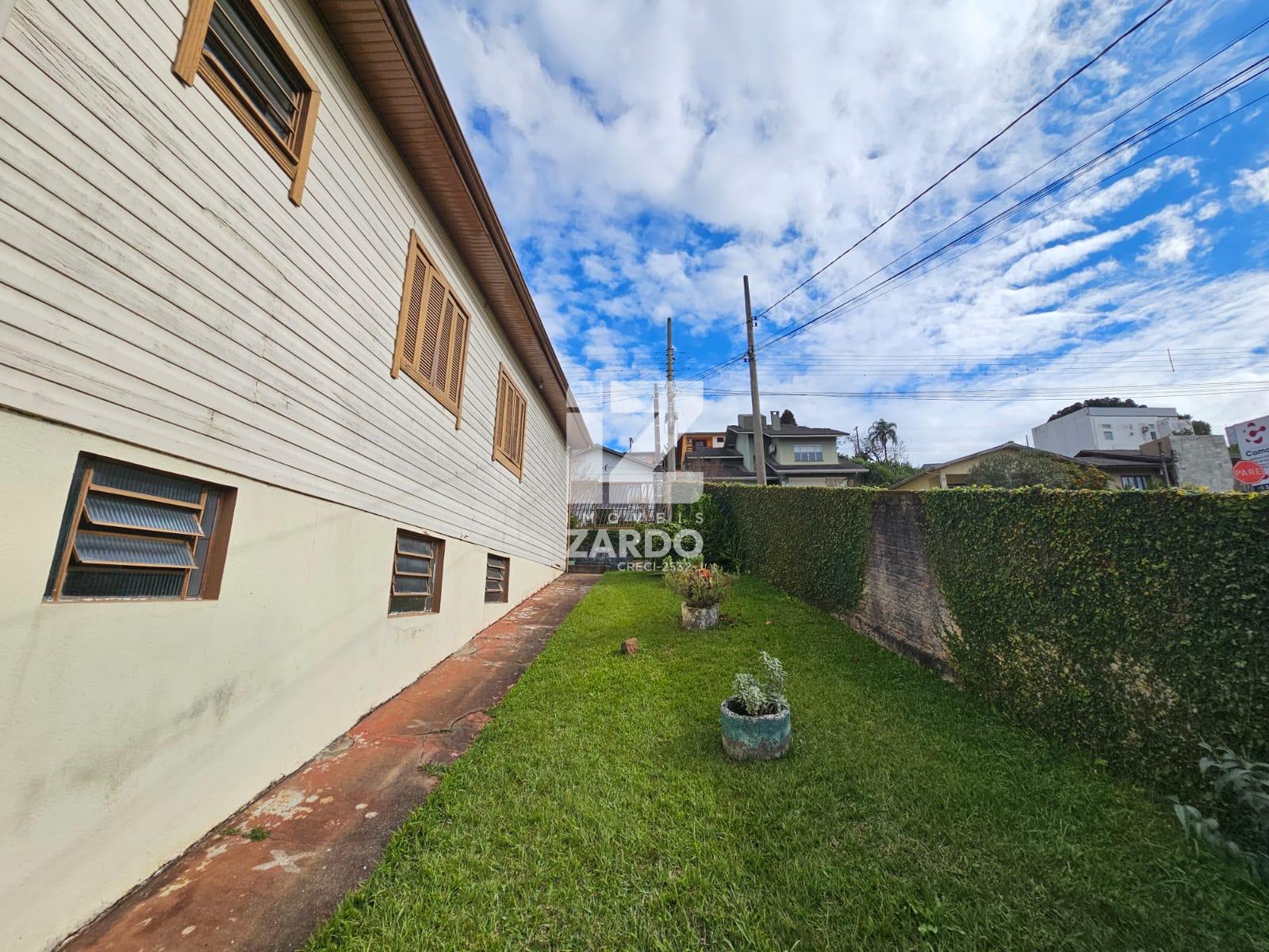 CASA ESPAÇOSA PARA LOCAÇÃO, COM 4 QUARTOS, 2 SALAS, BAIRRO REU...