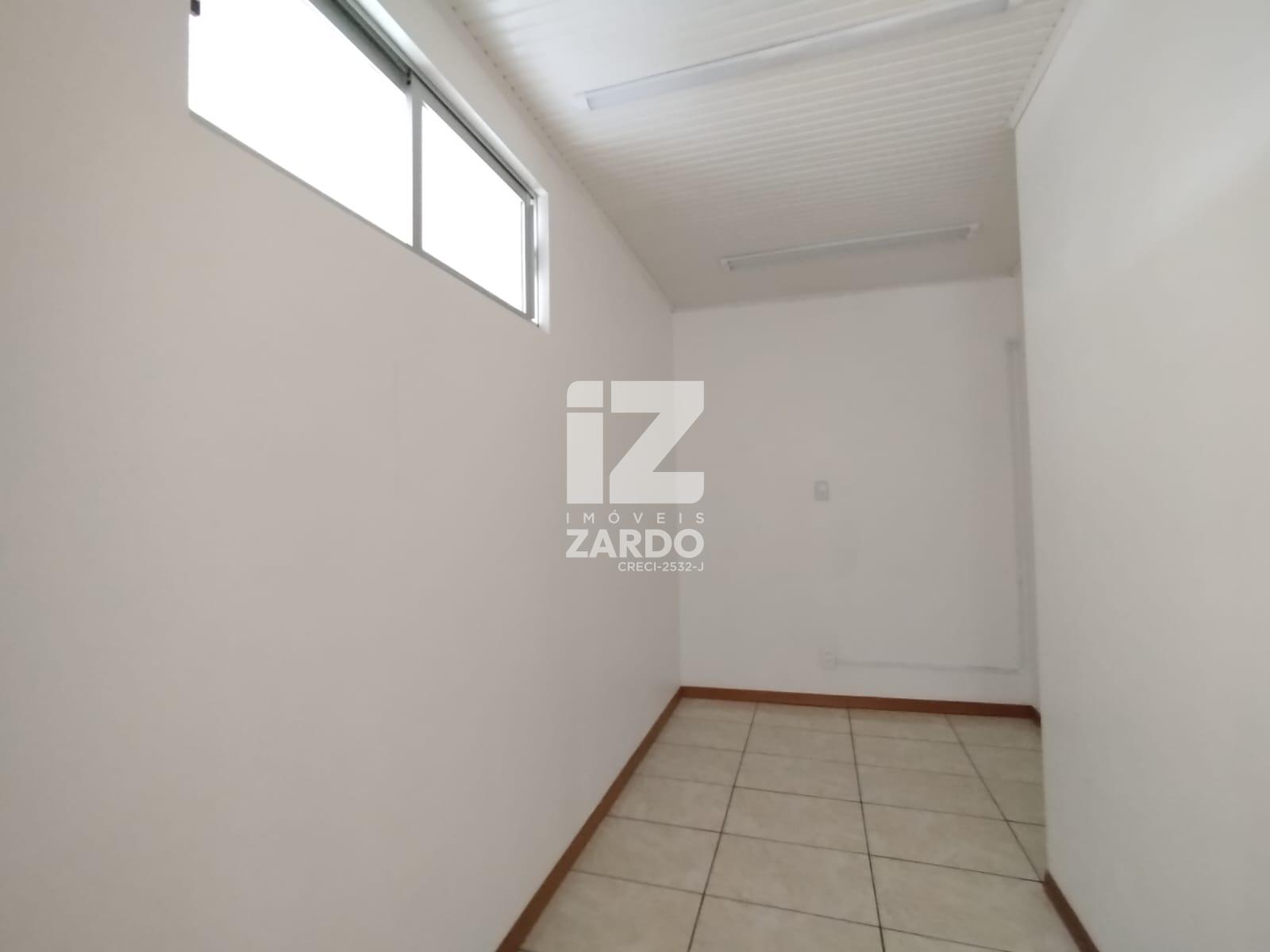 APARTAMENTO NO CENTRO, CONTENDO DOIS QUARTOS, SALA, COZINHA E ...