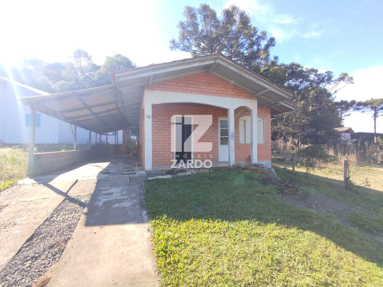 ALUGA-SE CASA ACONCHEGANTE E ESPAÇOSA, BAIRRO CHAMPAGNAT !!!