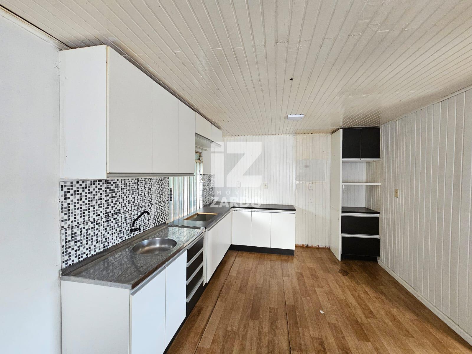 EXCELENTE CASA PARTE SUPERIOR, PARA LOCAÇÃO, BAIRRO MUNICÍPIOS!!