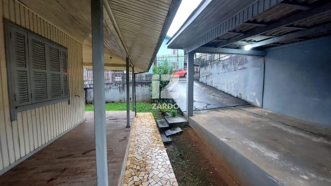 CASA MISTA PARA VENDA DE 03 QUARTOS COM BELÍSSIMO E AMPLO TERR...