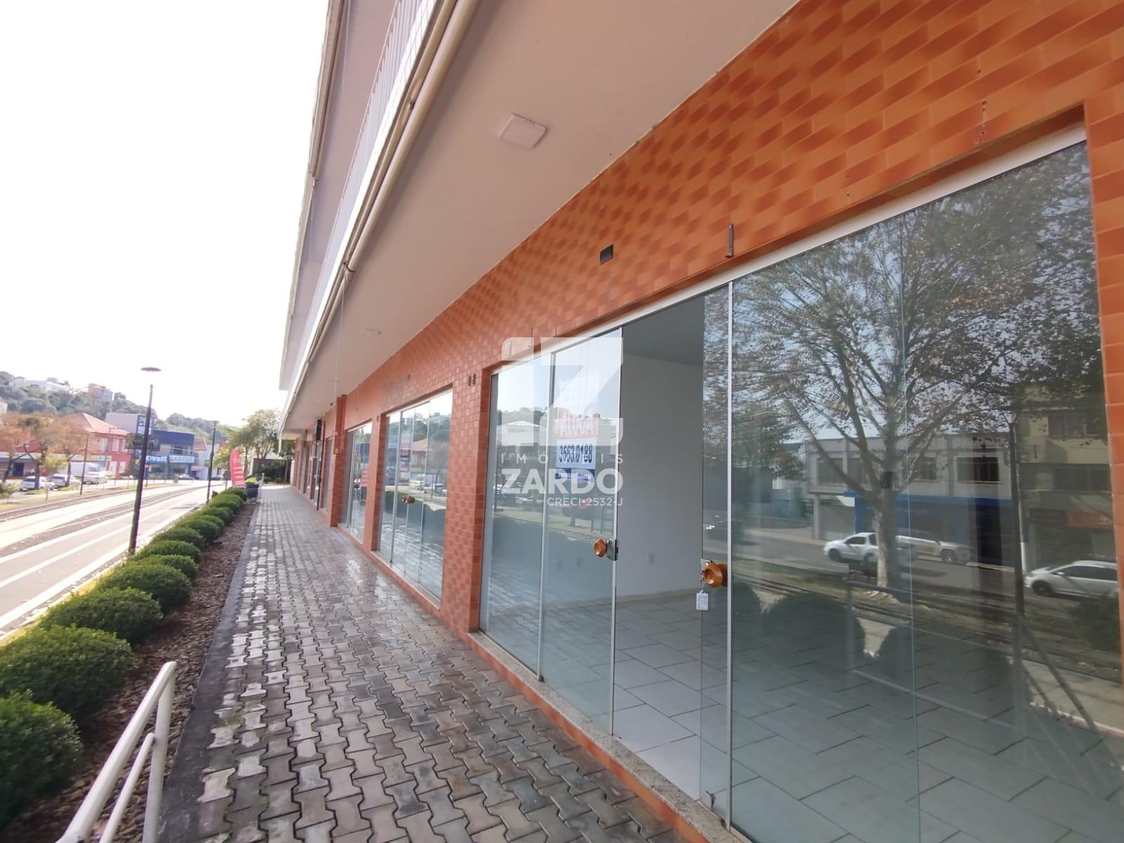 SALA COMERCIAL INFERIOR CONTENDO APROXIMADAMENTE 50m², 01 BANH...
