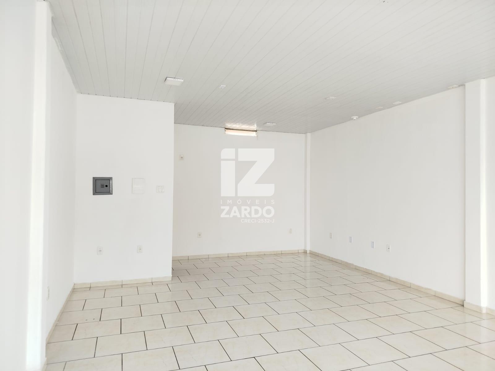 SALA COMERCIAL INFERIOR CONTENDO APROXIMADAMENTE 50m², 01 BANH...
