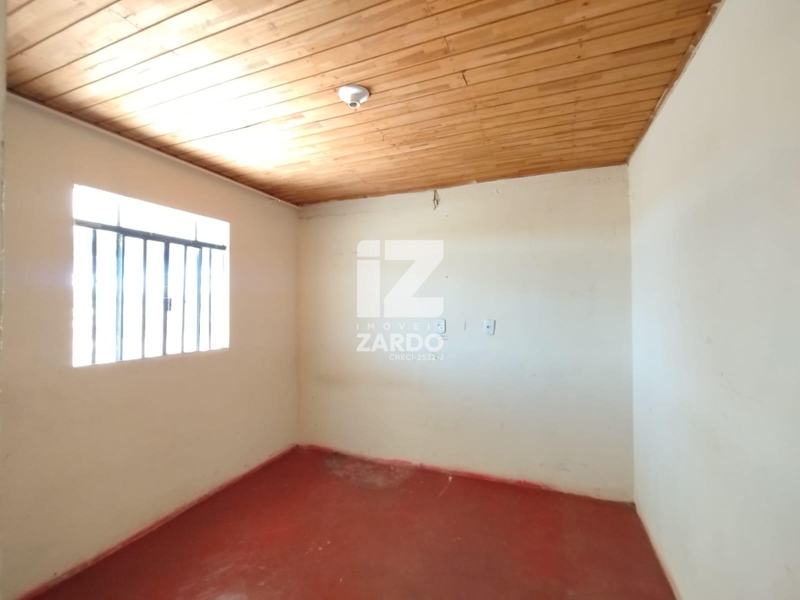 OPORTUNIDADE DE LOCAÇÃO, CASA COM 02 QUARTOS, NO BAIRRO MARTEL...