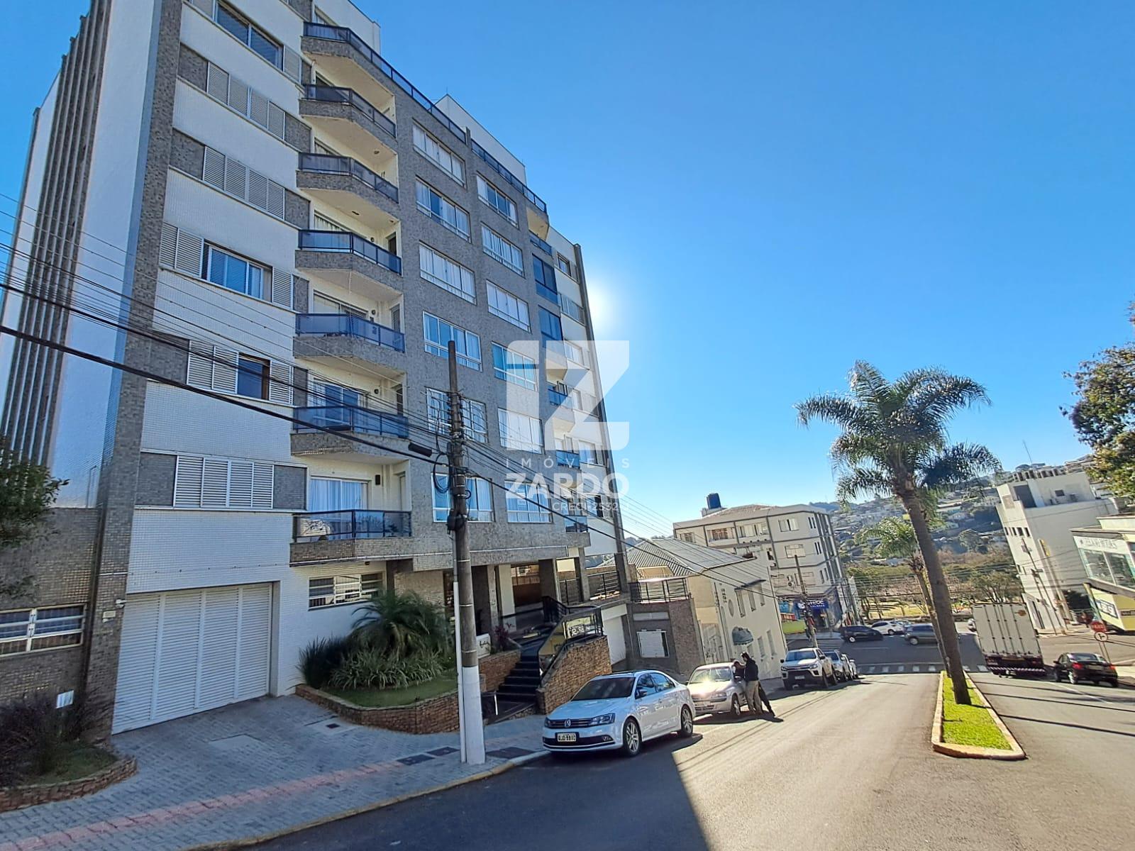 APARTAMENTO AMPLO, EM LOCALIZAÇÃO PRIVILEGIADA, ED. D. RACHIDE!!!