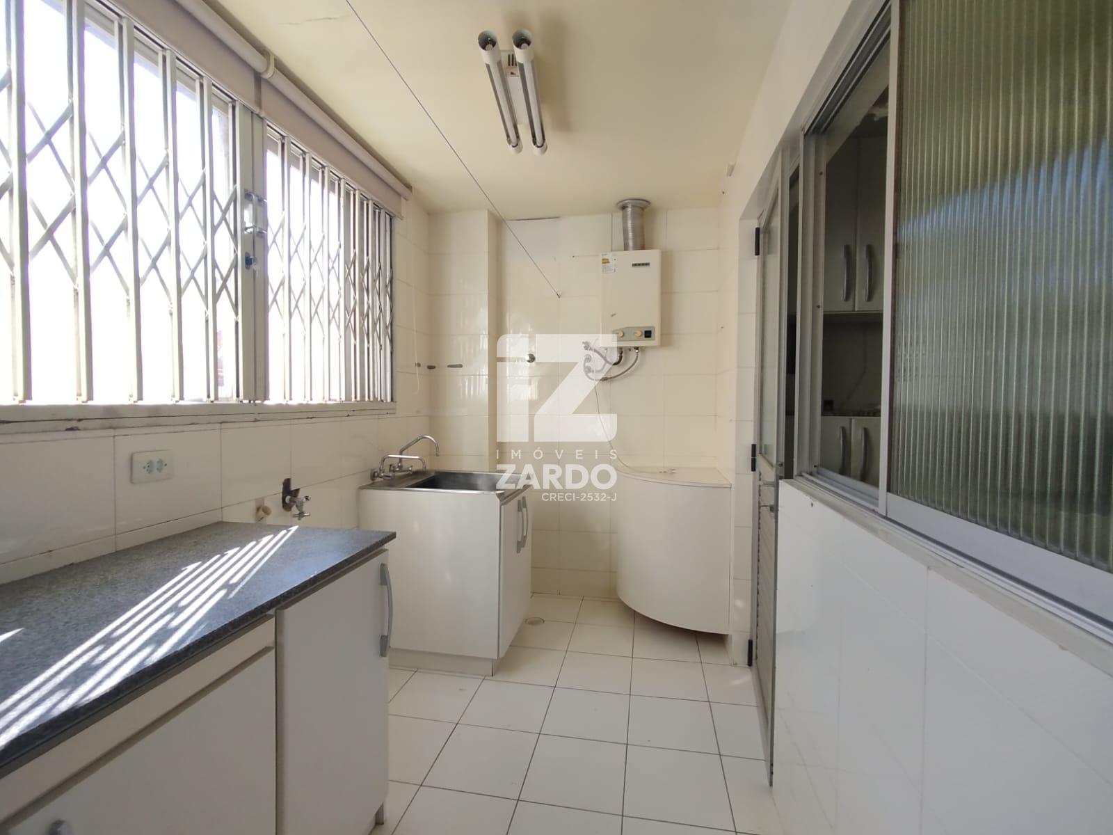 APARTAMENTO AMPLO, EM LOCALIZAÇÃO PRIVILEGIADA, ED. D. RACHIDE!!!