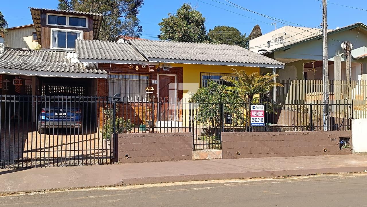 Casa plana em alvenaria à venda em amplo terreno de 414,70m² -...