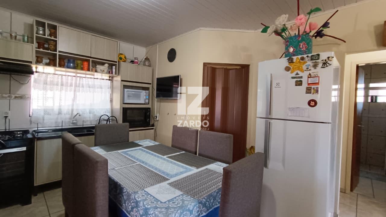 Casa plana em alvenaria à venda em amplo terreno de 414,70m² -...