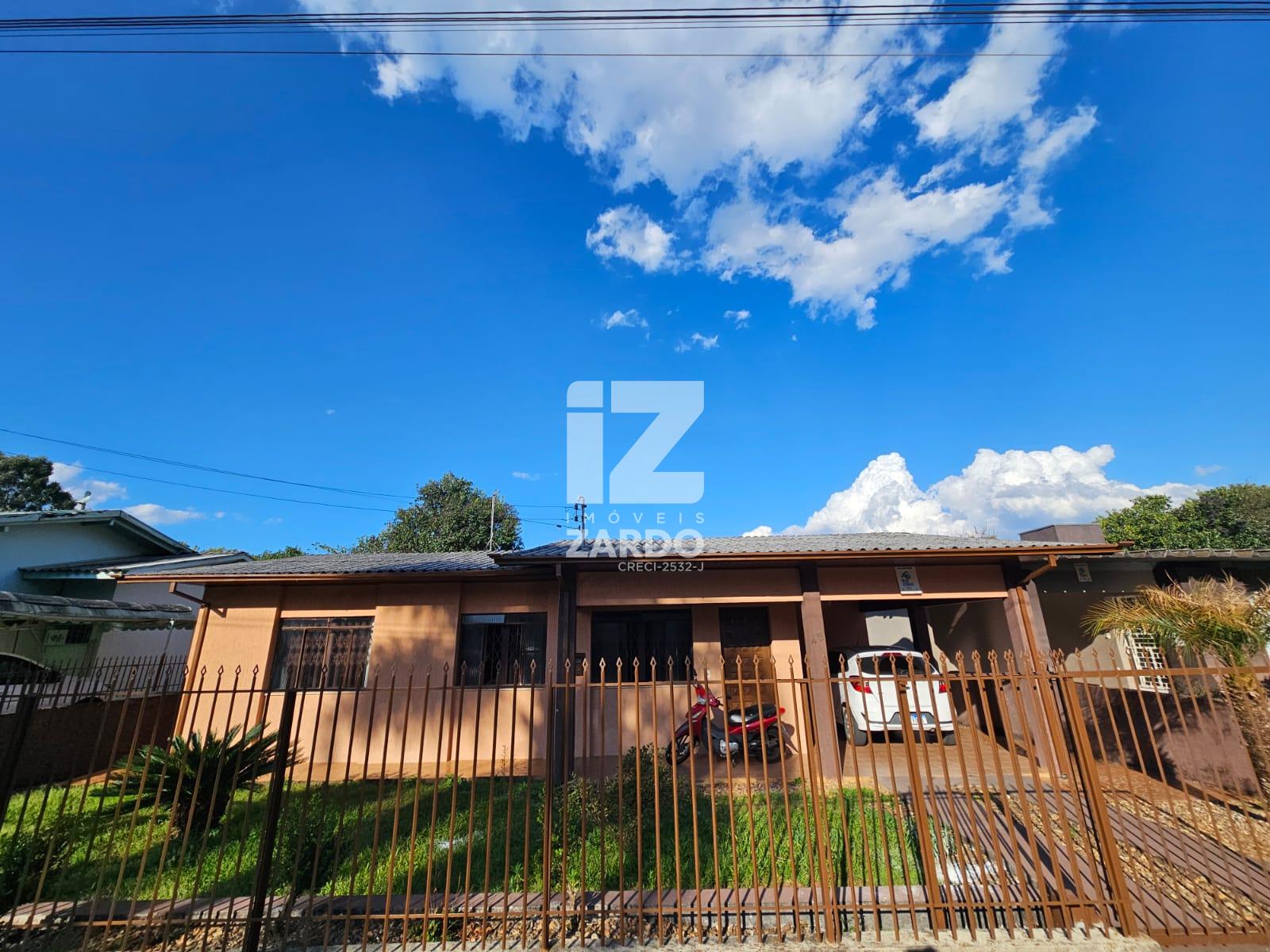 EXCELENTE CASA, PARA LOCAÇÃO, COM 03 QUARTOS, NO CENTRO!!