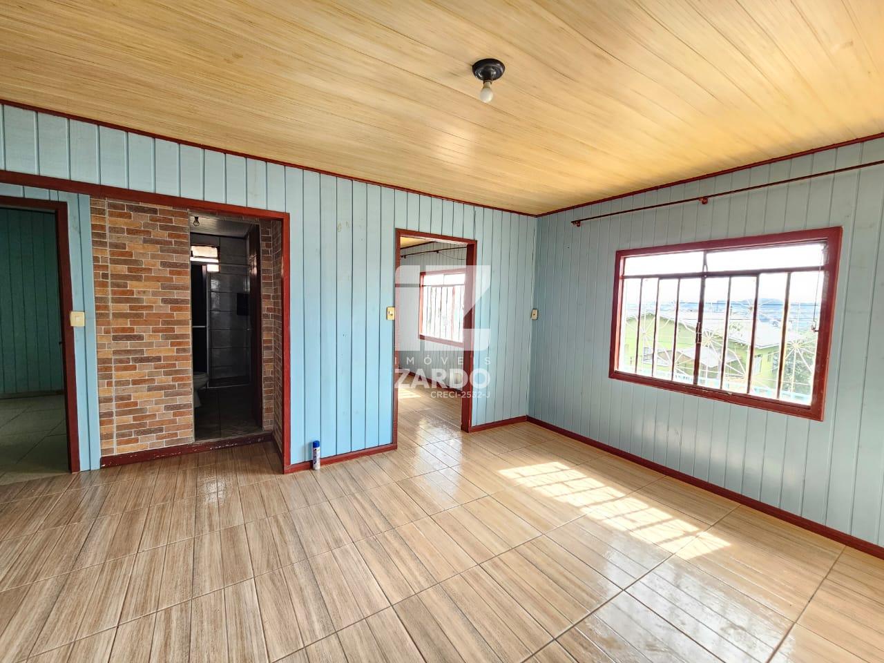 CASA FRENTE, PARA LOCAÇÃO, BAIRRO BELLO, COM 03 QUARTOS !!