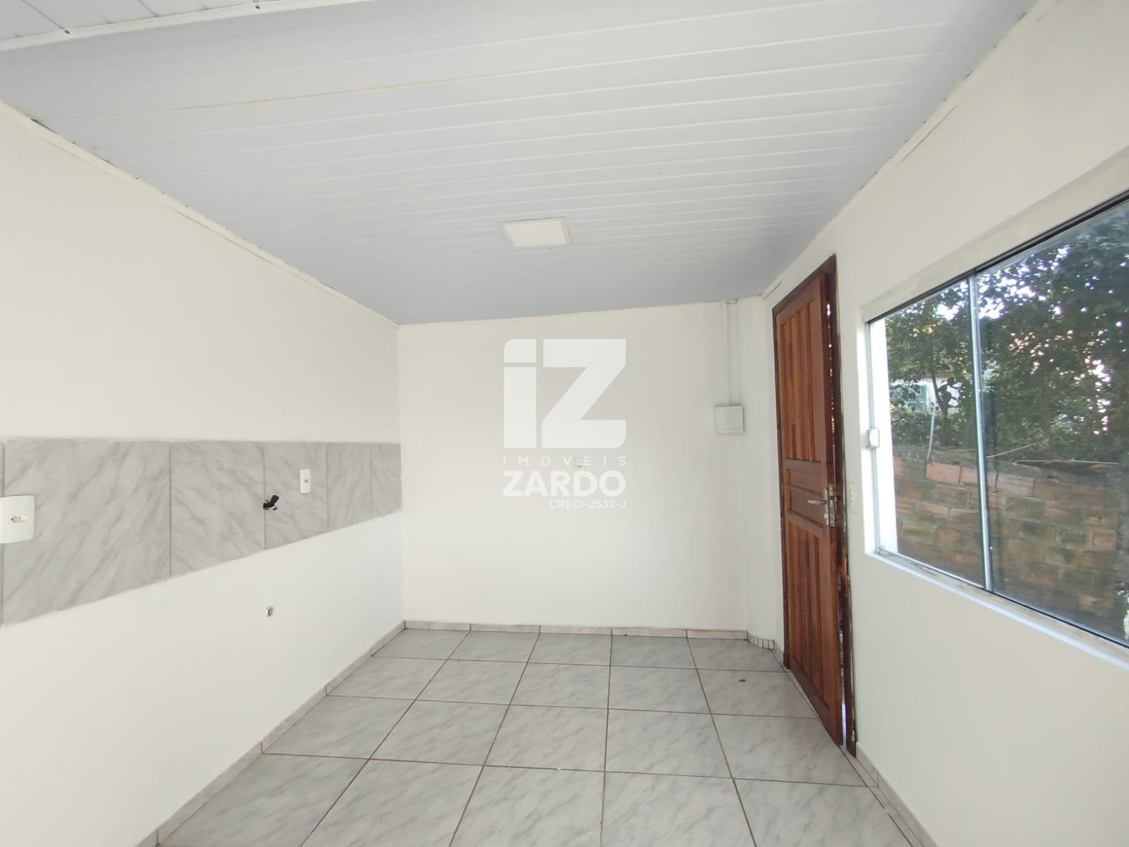 CASA PARTE INFERIOR, BAIRRO GIOPPO, COM 01 QUARTO E VAGA DE GA...