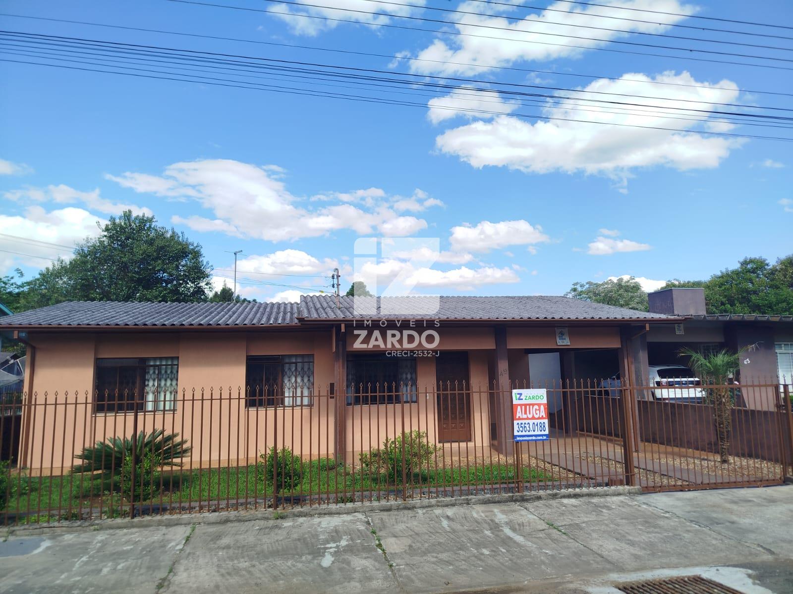 EXCELENTE CASA, PARA LOCAÇÃO, COM 03 QUARTOS, NO CENTRO!!