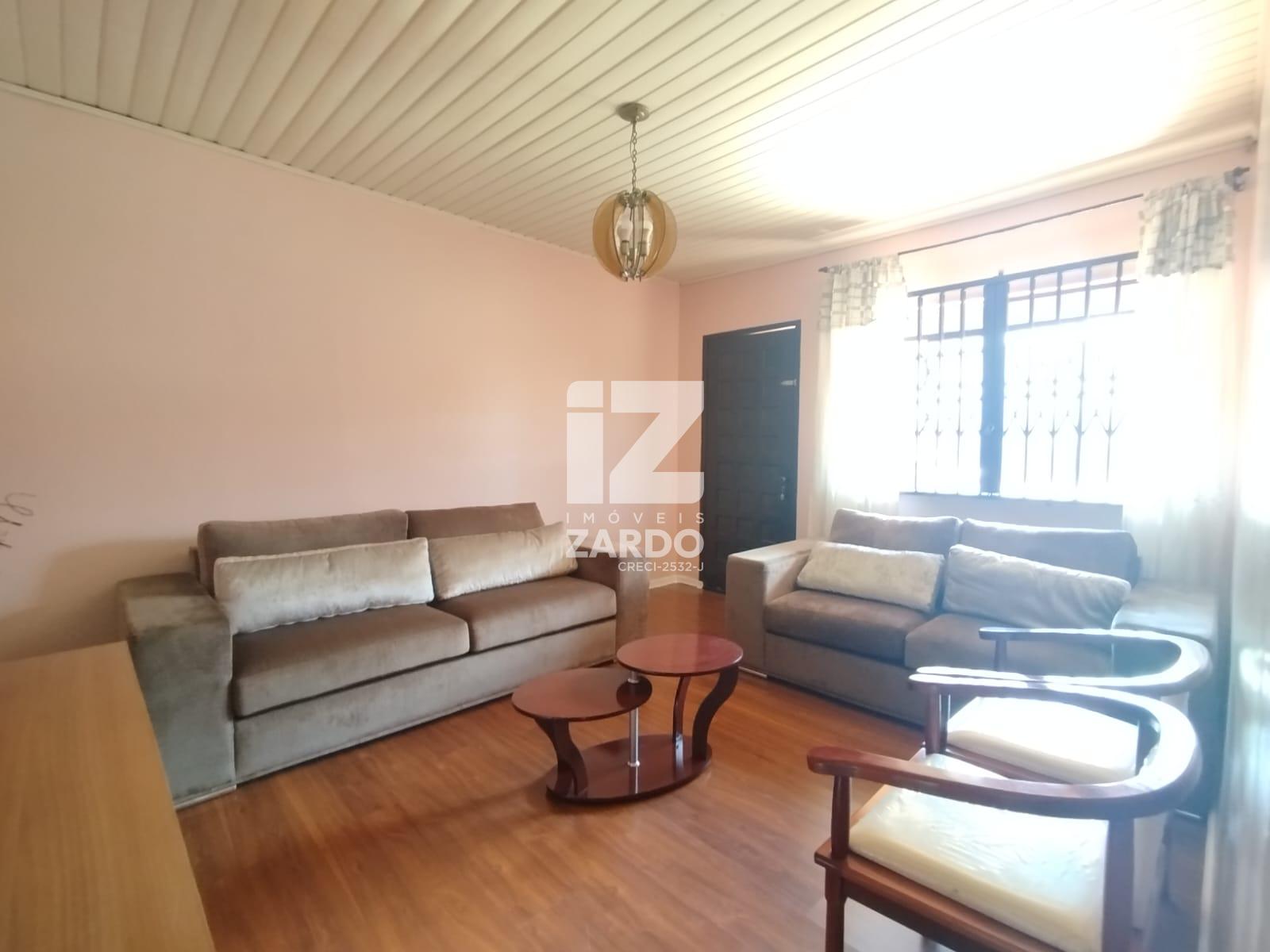 EXCELENTE CASA, PARA LOCAÇÃO, COM 03 QUARTOS, NO CENTRO!!